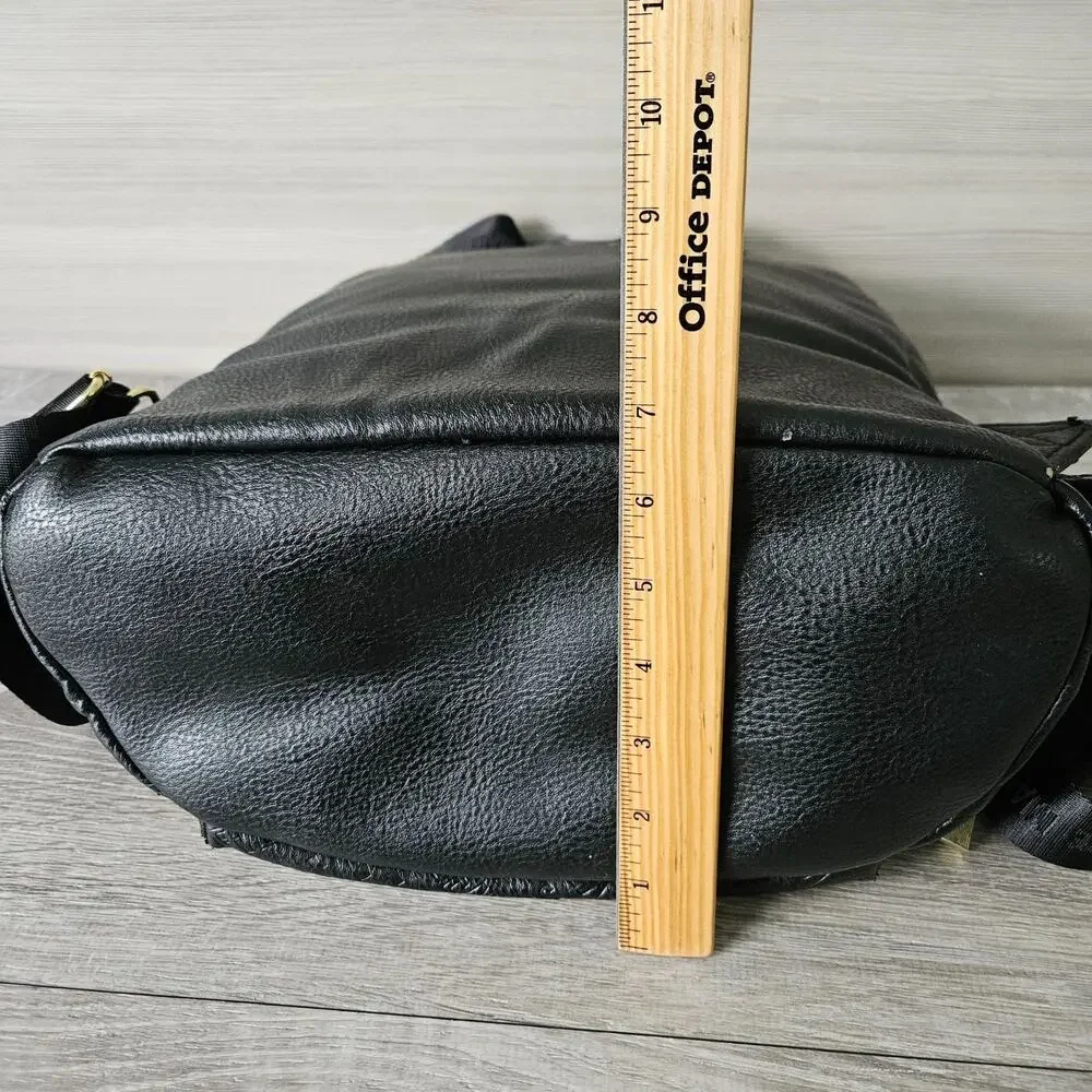 Steve Madden Black Backpack Bag Gold Zippers Logo Gym City Minimalist‎ FLAWS